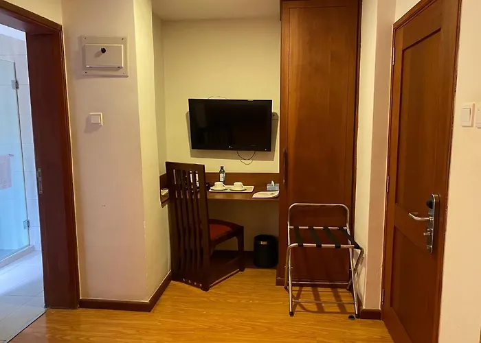 Waridi Paradise Hotel And Suites